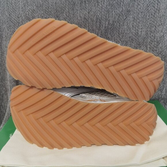 Bottega Veneta Sunglasses, Classic Orbit Style - Picture 5 of 5